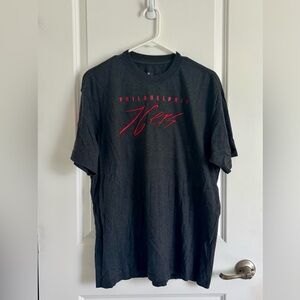 Nike Philadelphia 76ers Tee Size Large